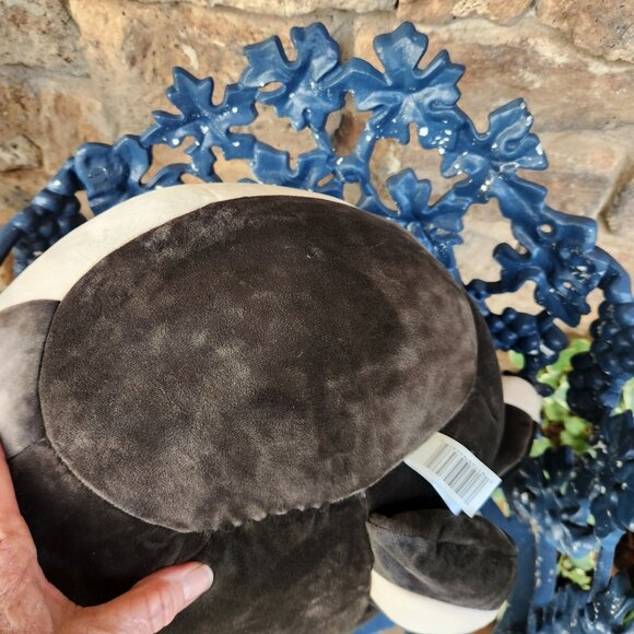 2022 Squishmallows Selma The Skunk New with Tags 15" H x 16" L x 8" W - Picture 6 of 8